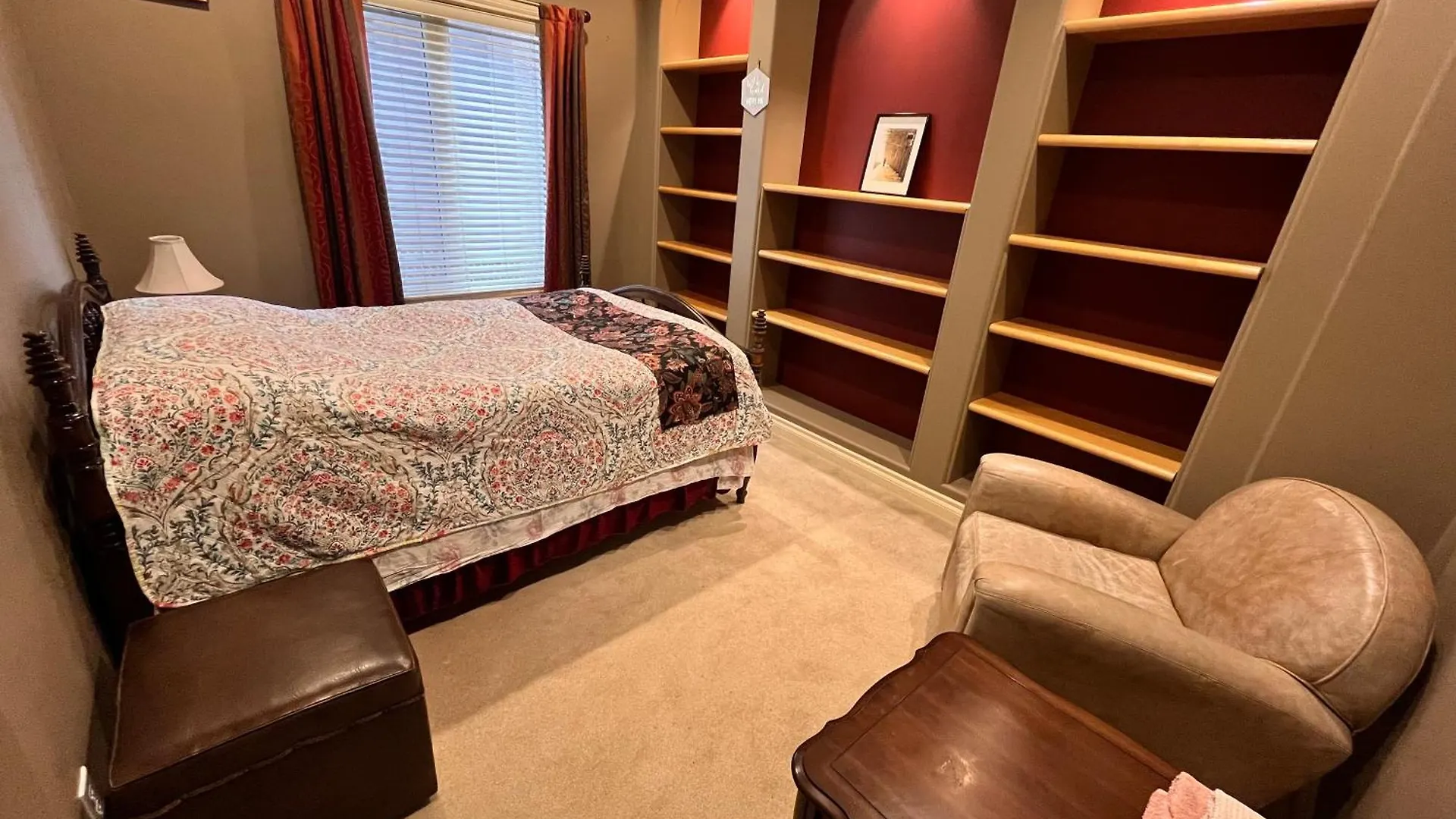 Youth Hostel 2 YYC 0*,  Canada